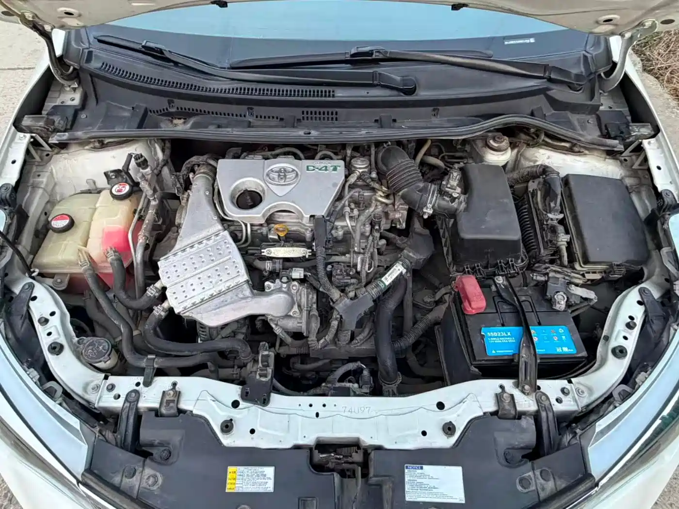 Toyota Levin 2017 Facelift 185T CVT Elite (China V) фото 4
