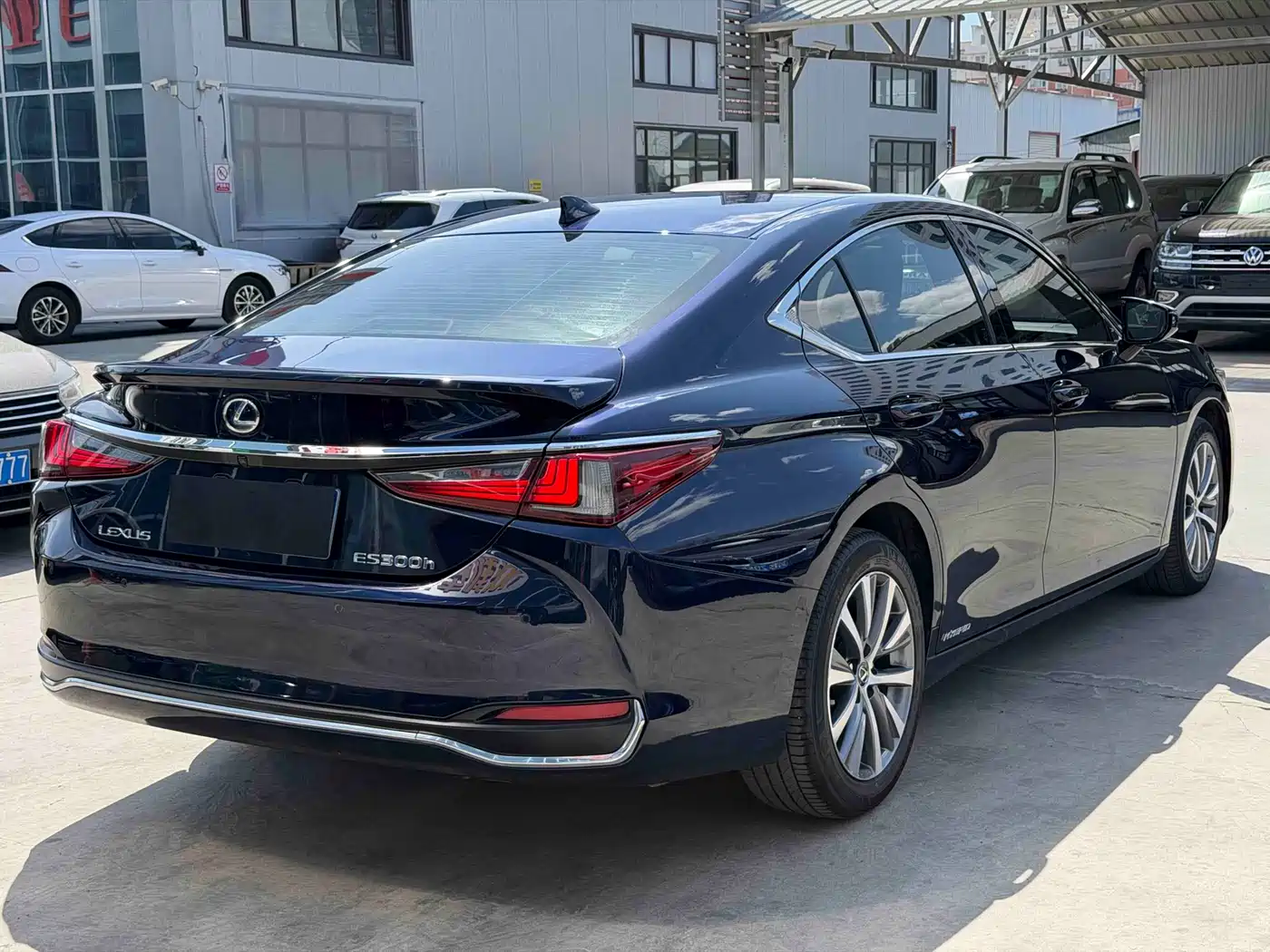 Lexus ES 2018 300h Excellence Edition China V фото 5