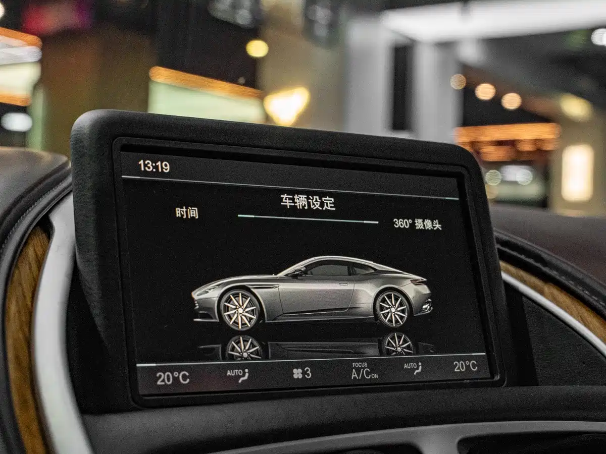 Aston Martin DB11 2018 2017 4.0T V8