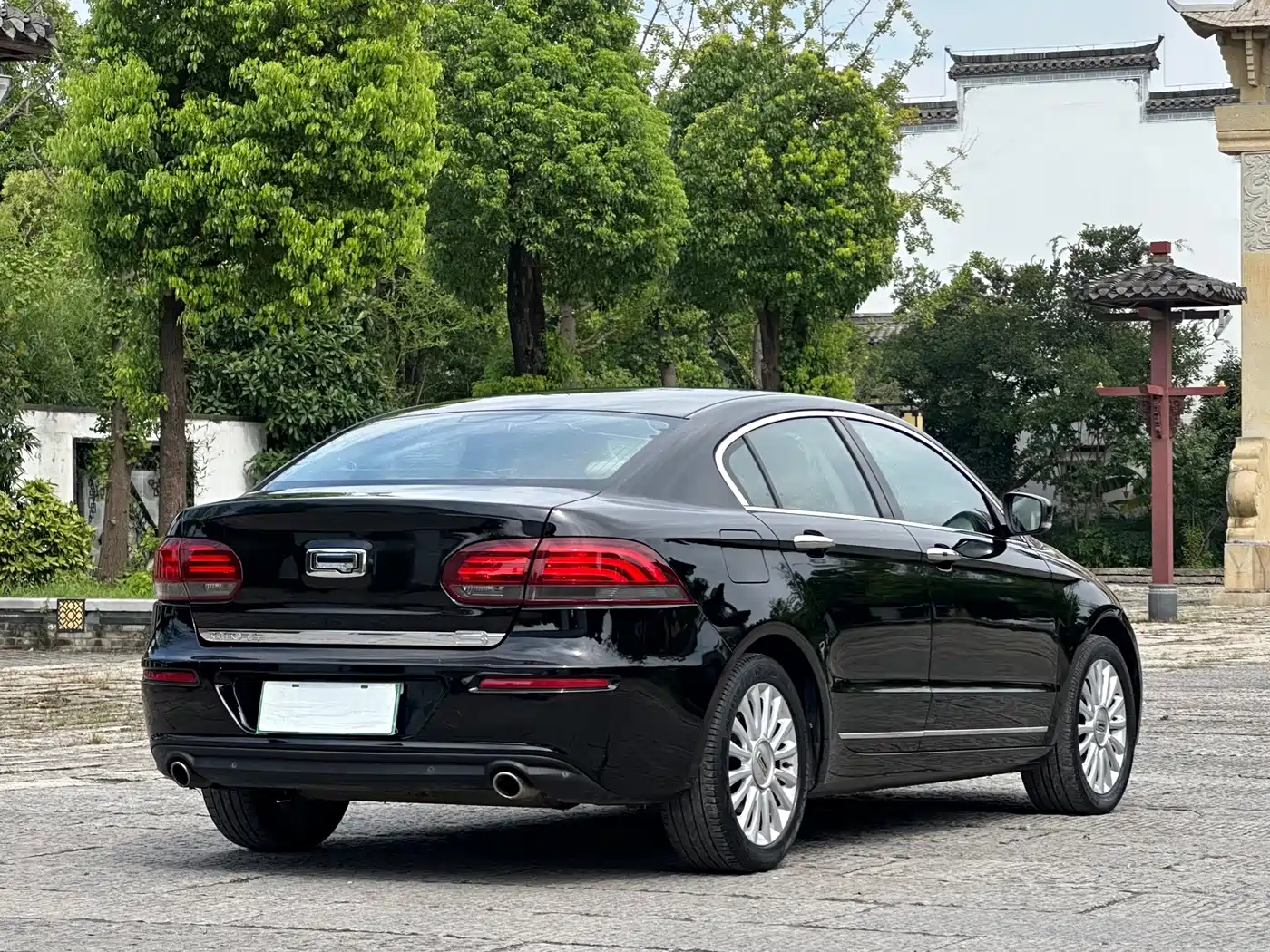Qoros 3 2016 2014 Model Sedan 1.6T Automatic Premium