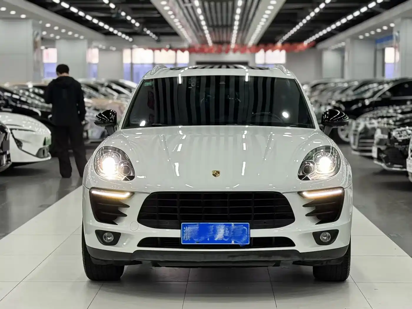 Porsche Macan 2017 Macan 2.0T фото 2