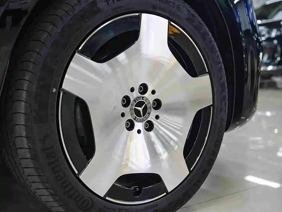 Mercedes-Benz V-Class 2025 2024 V 300 L Long Wheelbase Luxury Edition