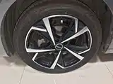Фото 23 - Roewe i5