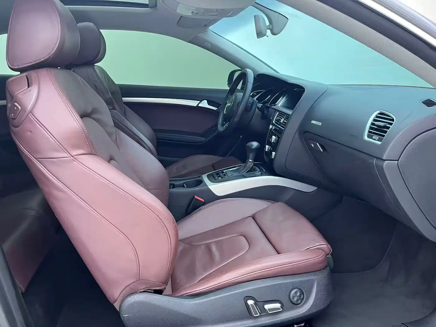 Photo 4 - Audi A5 (Import)
