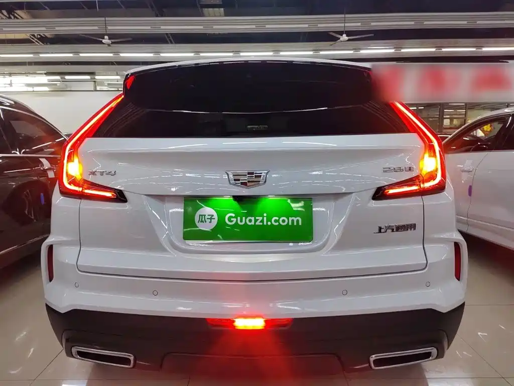 Cadillac XT4 2025 2024 28T 2WD Premium