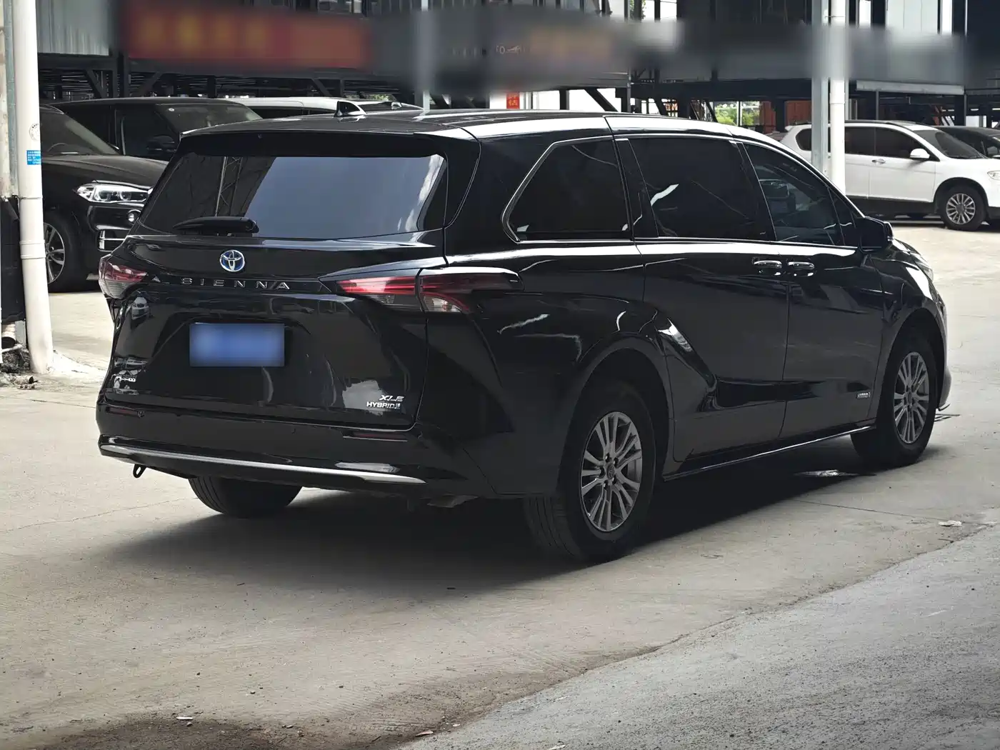 Фото 5 - Toyota Sienna