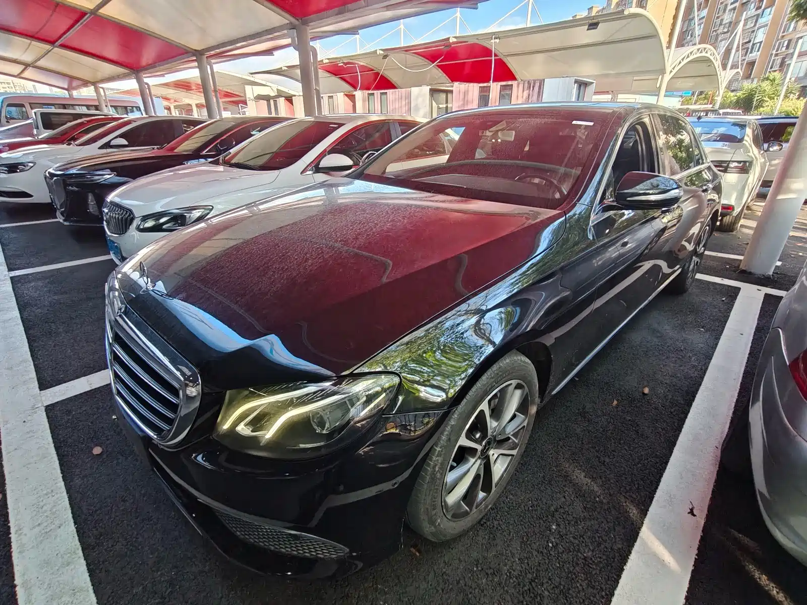 Фото 1 - Mercedes-Benz E-Class