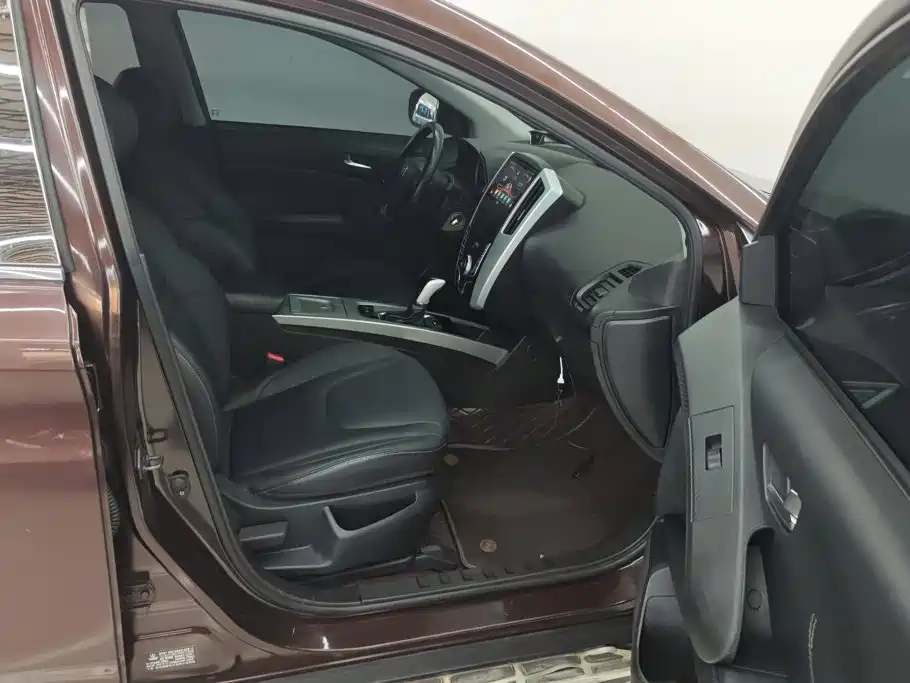 Luxgen U6 SUV 2016 2015 1.8T Innovation Upgrade