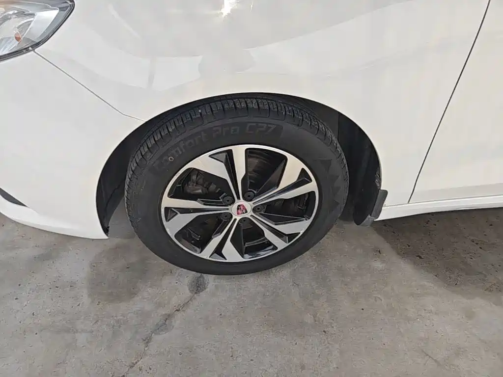 Roewe 360 2017 2017 1.5L Auto Luxury Edition