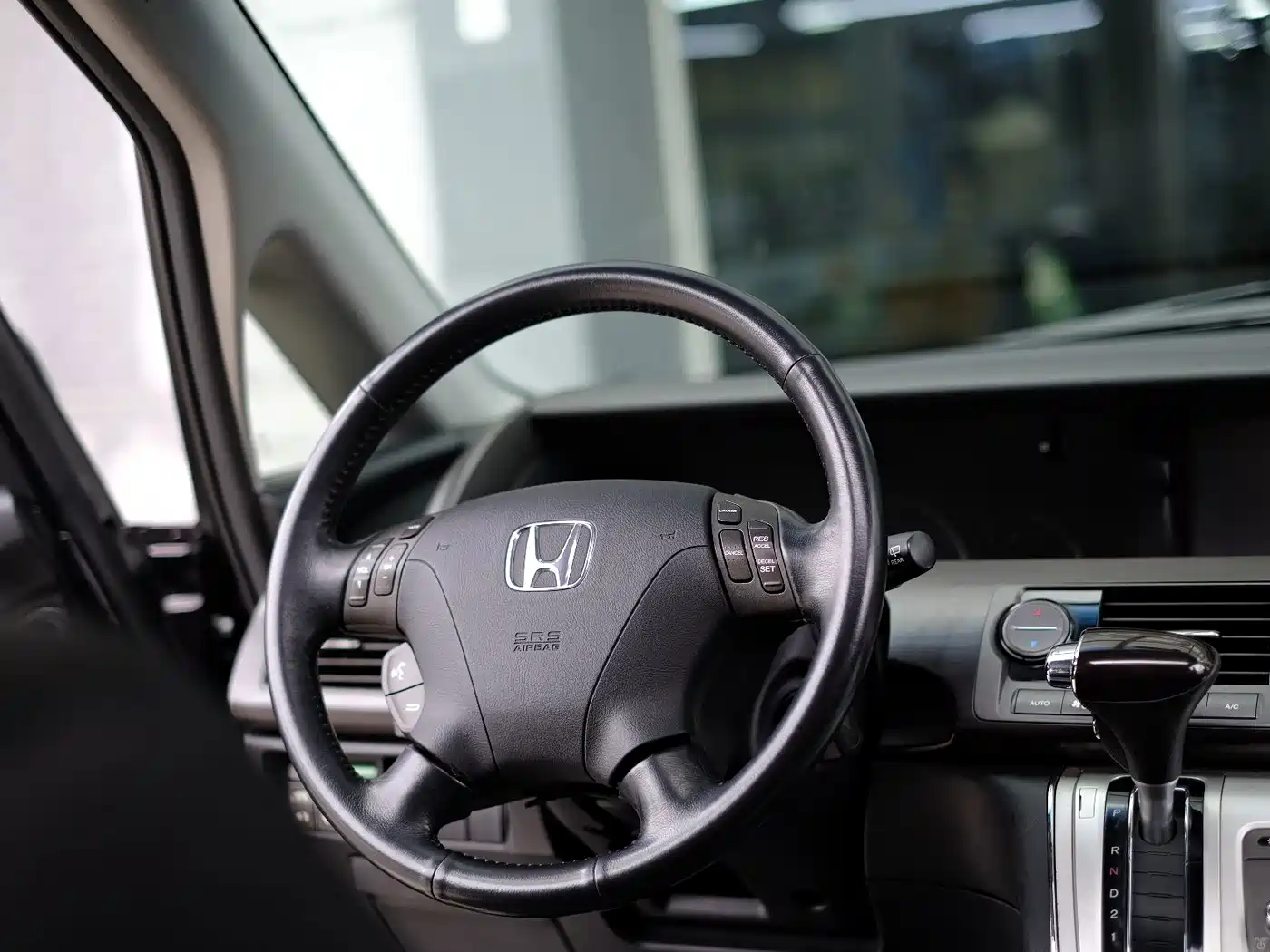 Фото 53 - Honda Elysion