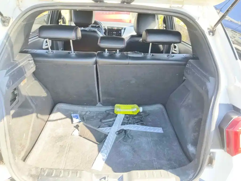 Photo 5 - Zhonghua V3