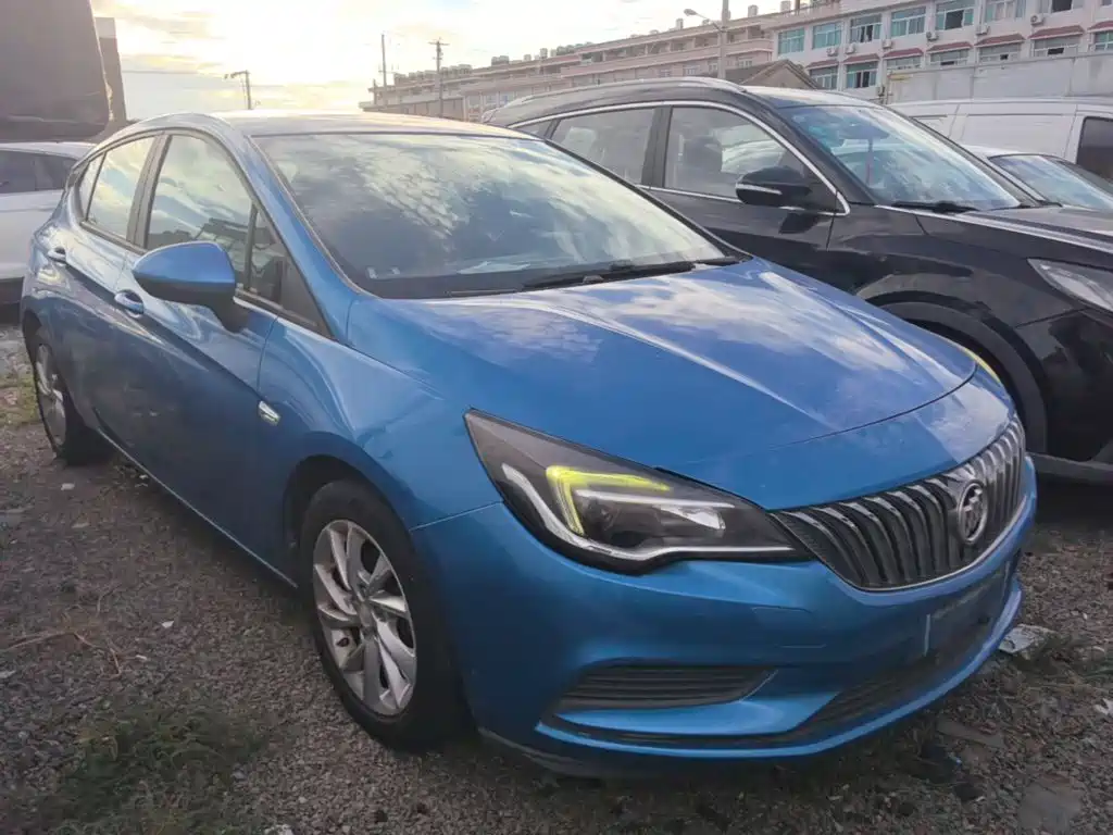 Фото 4 - Buick Verano