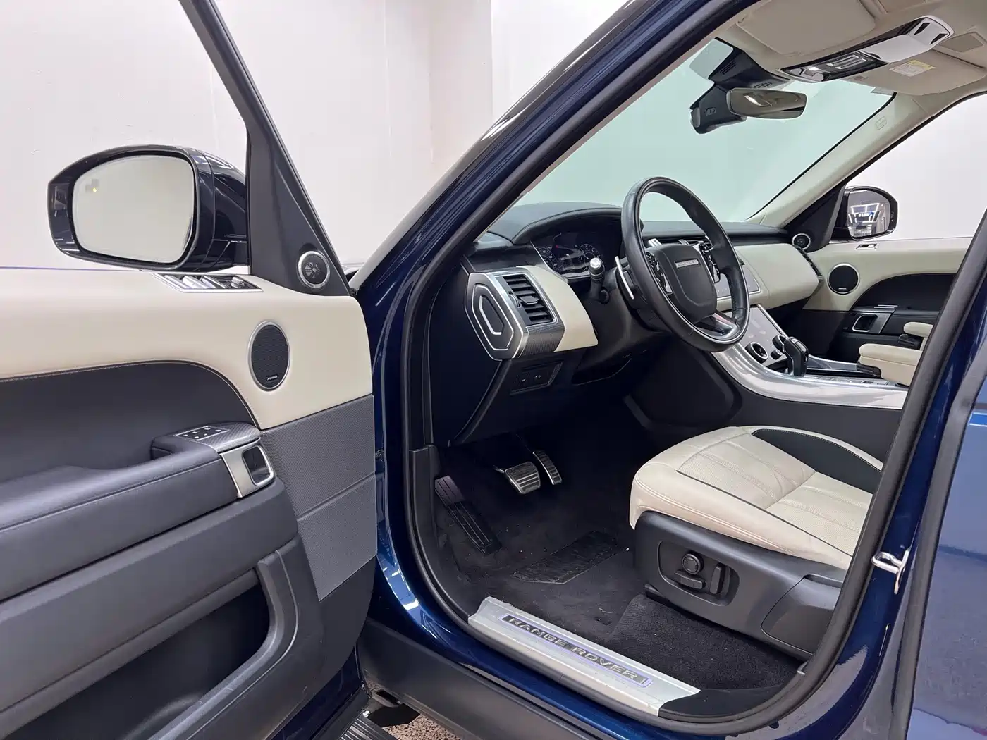 Фото 8 - Land Rover Range Rover Sport