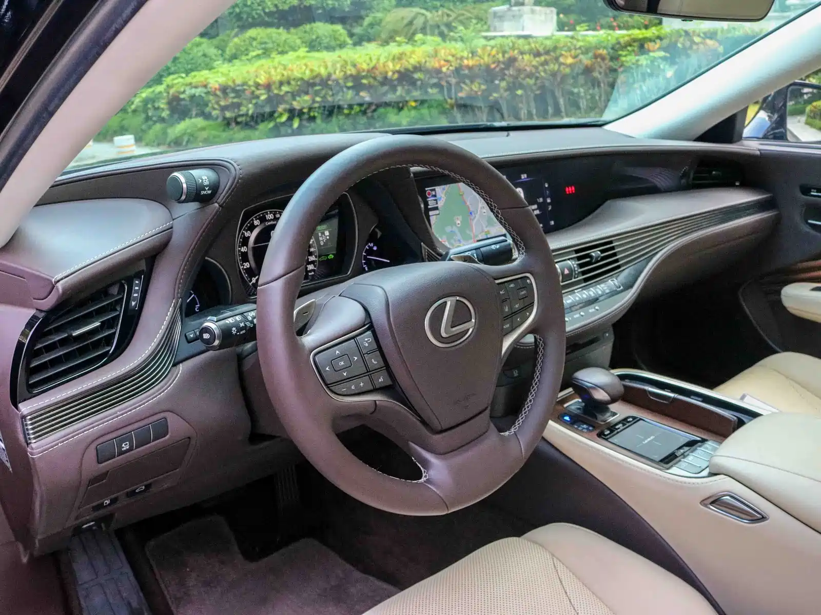 Фото 5 - Lexus LS