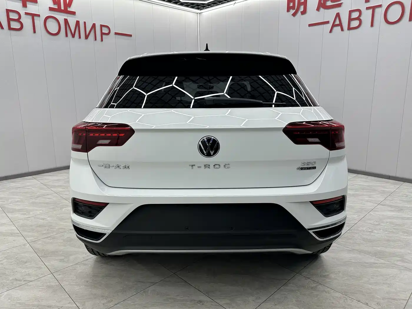Volkswagen T-ROC 2021 Facelift 280TSI DSG 4WD Luxury Smart Connect Edition фото 9