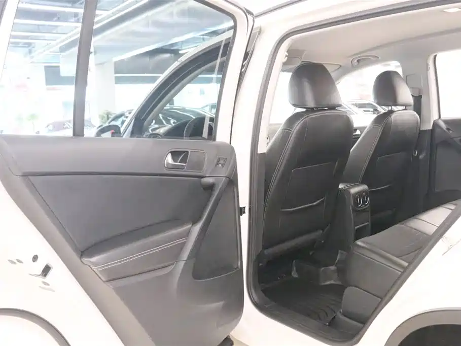 Volkswagen Tiguan 2016 280TSI Automatic 2WD Silk Road Fashion Edition фото 14