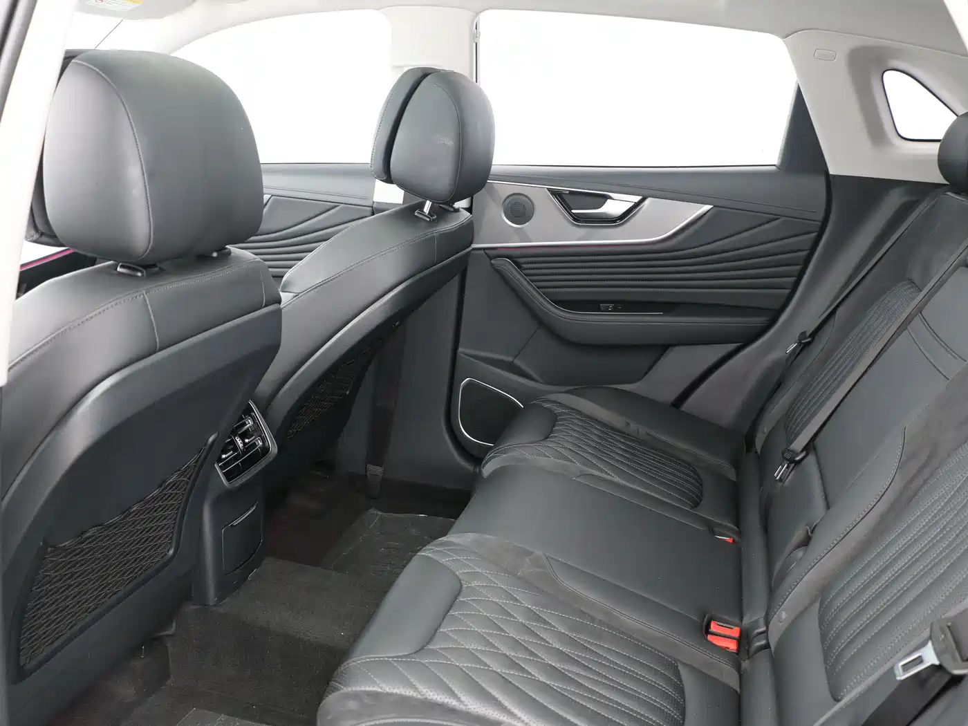 Hongqi HS5 2023 2.0T AWD Flag Pro 500,000 Units Commemorative Edition фото 9