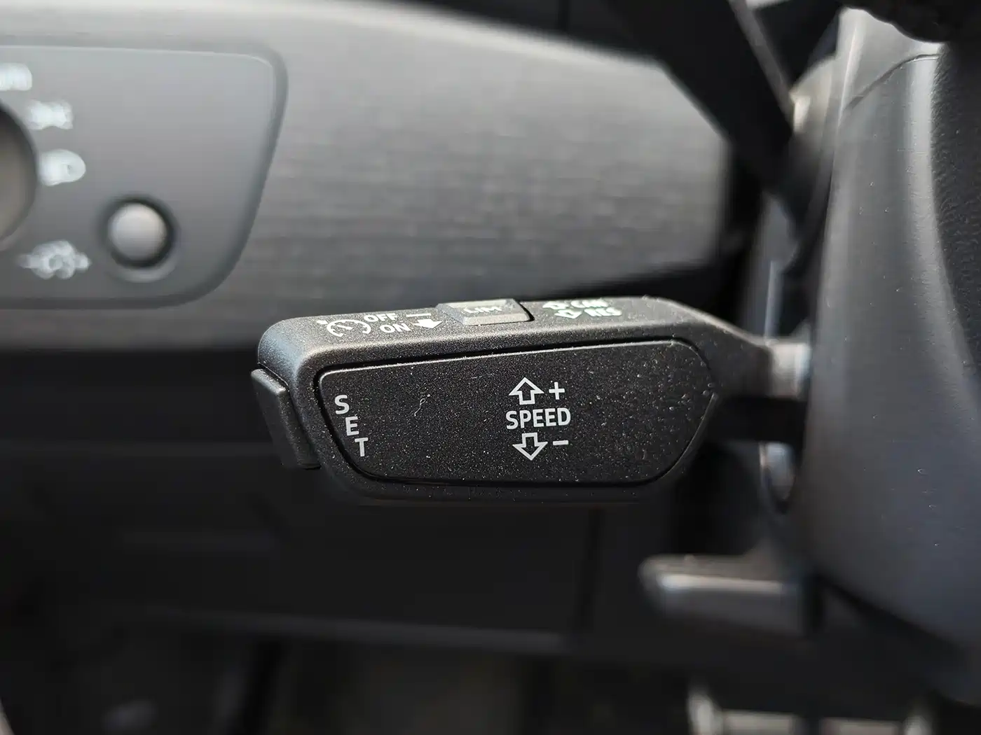 Audi A4L 2025 2024 40 TFSI Luxury Dynamic (Starry Night Edition)