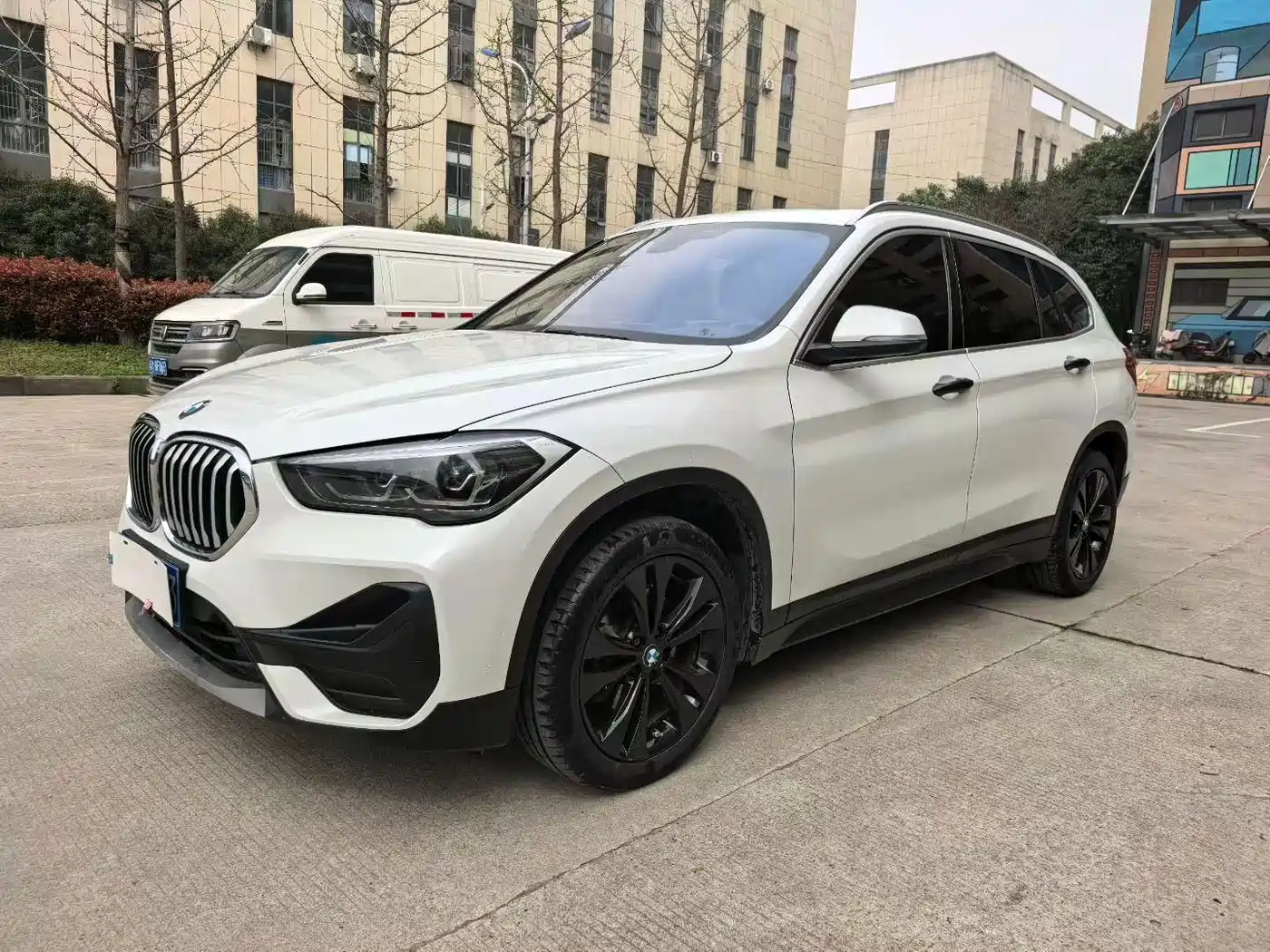 Photo 1 - BMW X1