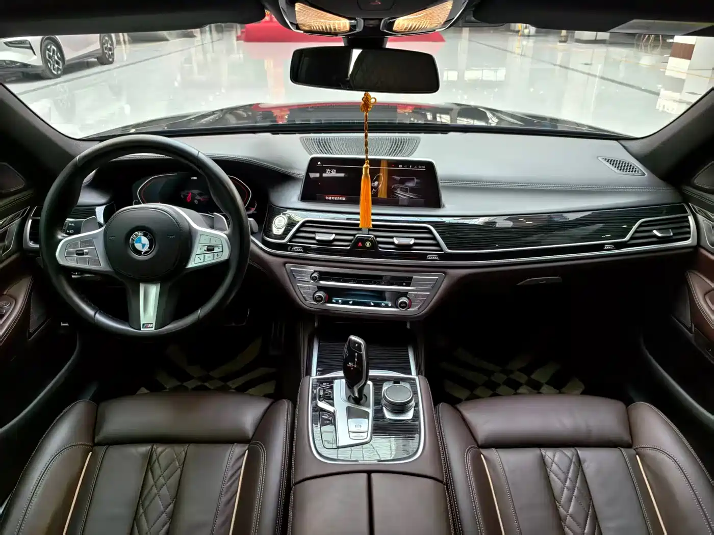 BMW 7 Series 2021 Model 730Li M Sport Package фото 8