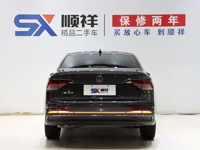 Volkswagen Sagitar 2025 Model Year 3rd Facelift 300TSI DSG Surpassing Edition — фото 5
