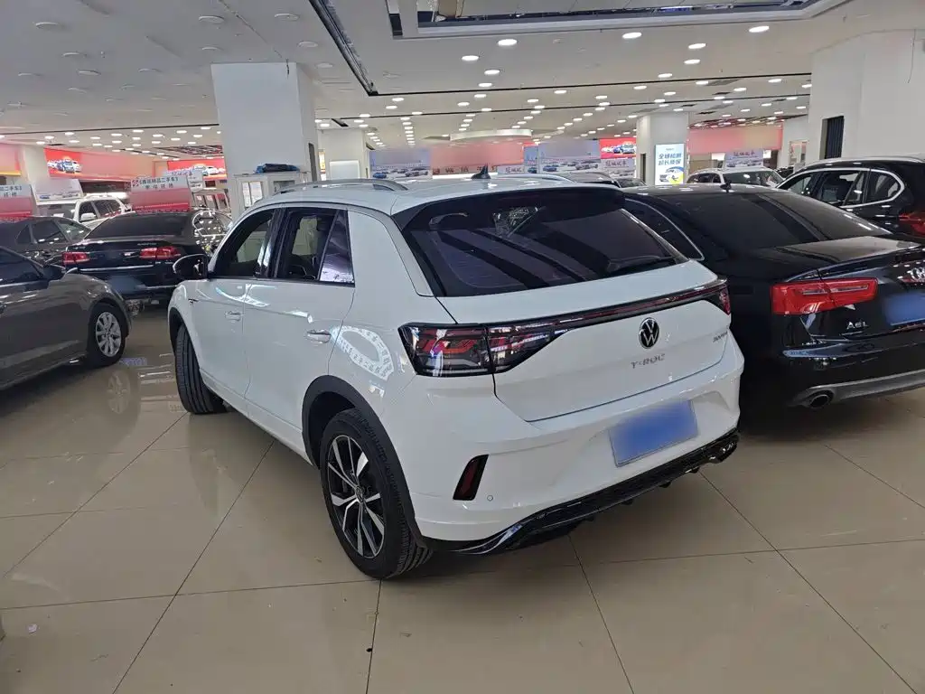 Volkswagen T-ROC 2026 2025 Second Facelift 300TSI DSG 2WD Morning Light Edition