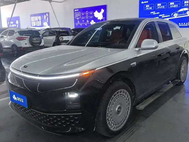 Li Auto L6 2025