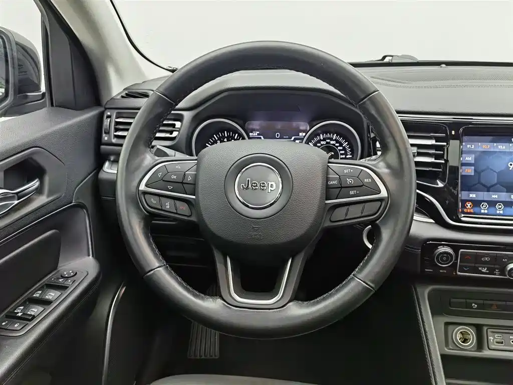 JEEP GRAND COMMANDER