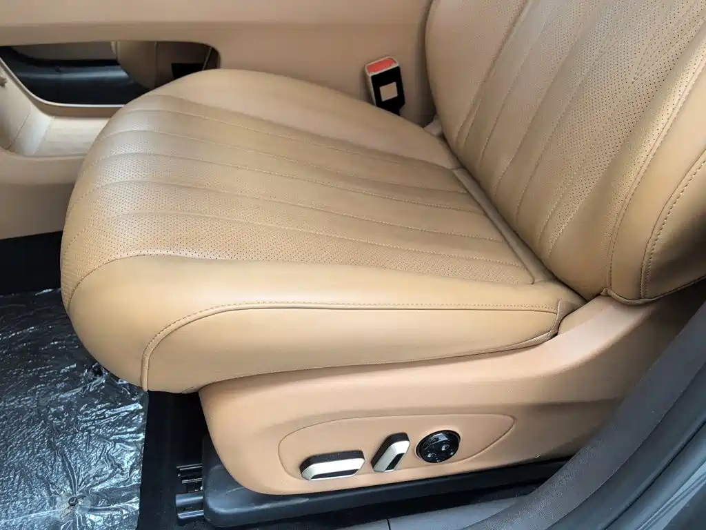 Dongfeng Aeolus L8 2025 2025 Plug-in Hybrid