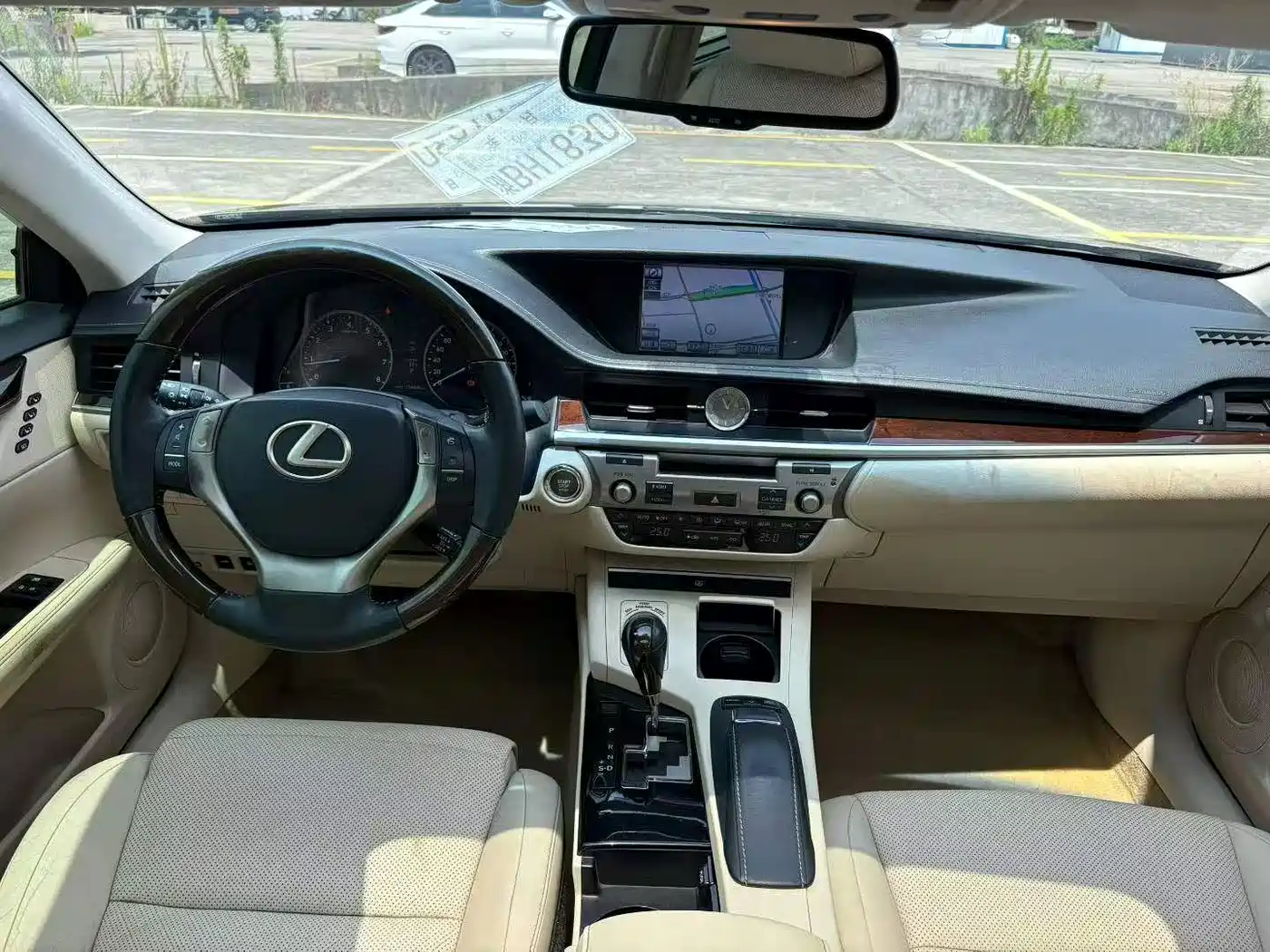 Фото 5 - Lexus ES