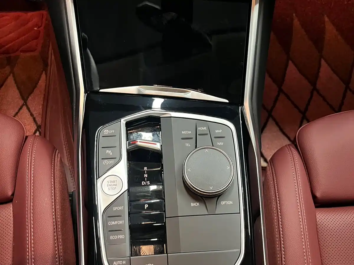 BMW 3 Series 2024 320Li M Sport Package фото 14