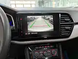 Photo 13 - Jetta VS7