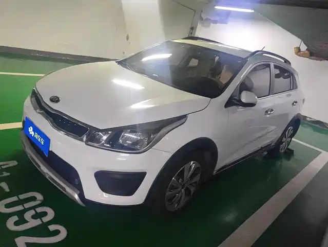  Kia KX CROSS 2017 1.4L AT GLS
