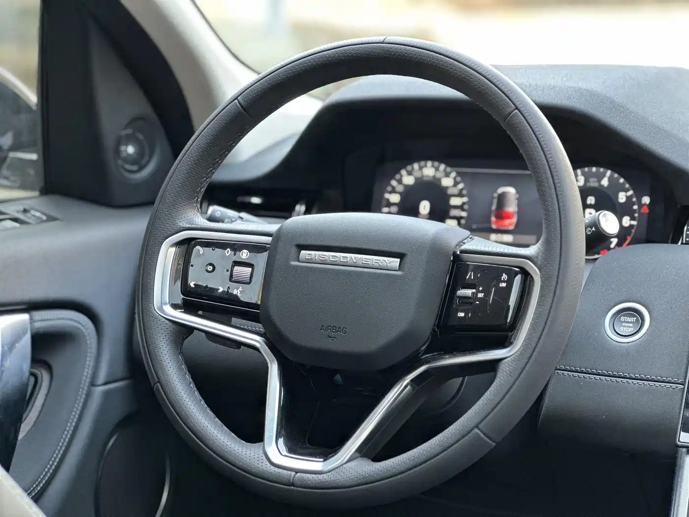 Land Rover Discovery Sport 2024 Performance Technology Edition фото 7