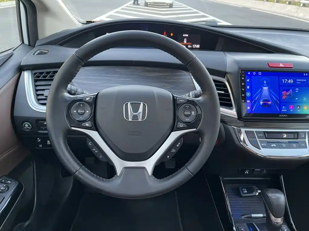 Photo 3 - Honda Jade
