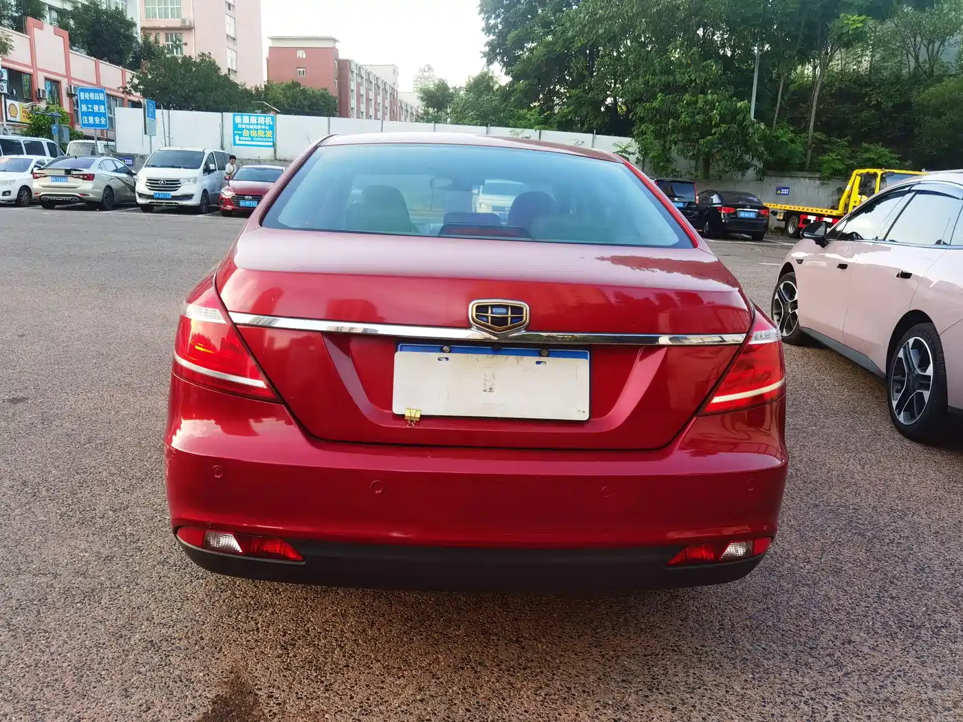 Photo 5 - Geely Emgrand