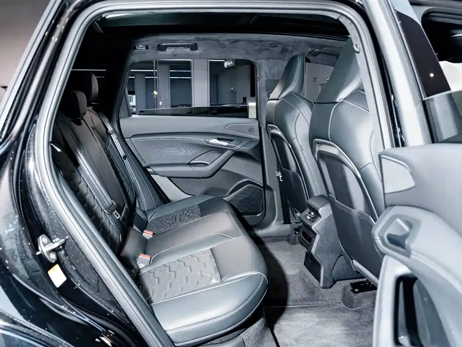 Audi Q6L e-tron 2025 Model Pioneer Edition фото 23