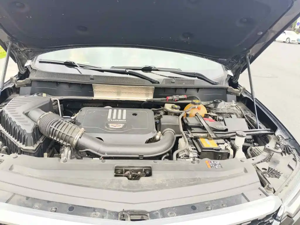 Фото 3 - Cadillac XT6