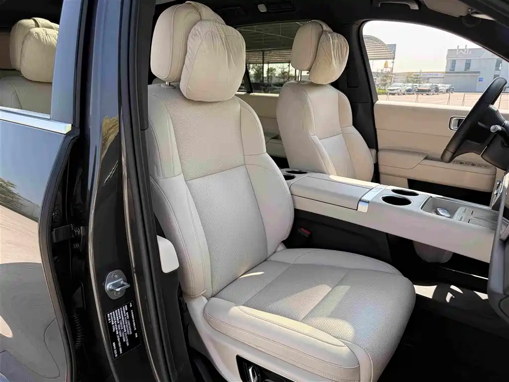 Li Auto Li L8 2025 2025 Ultra Smart Renewal Edition