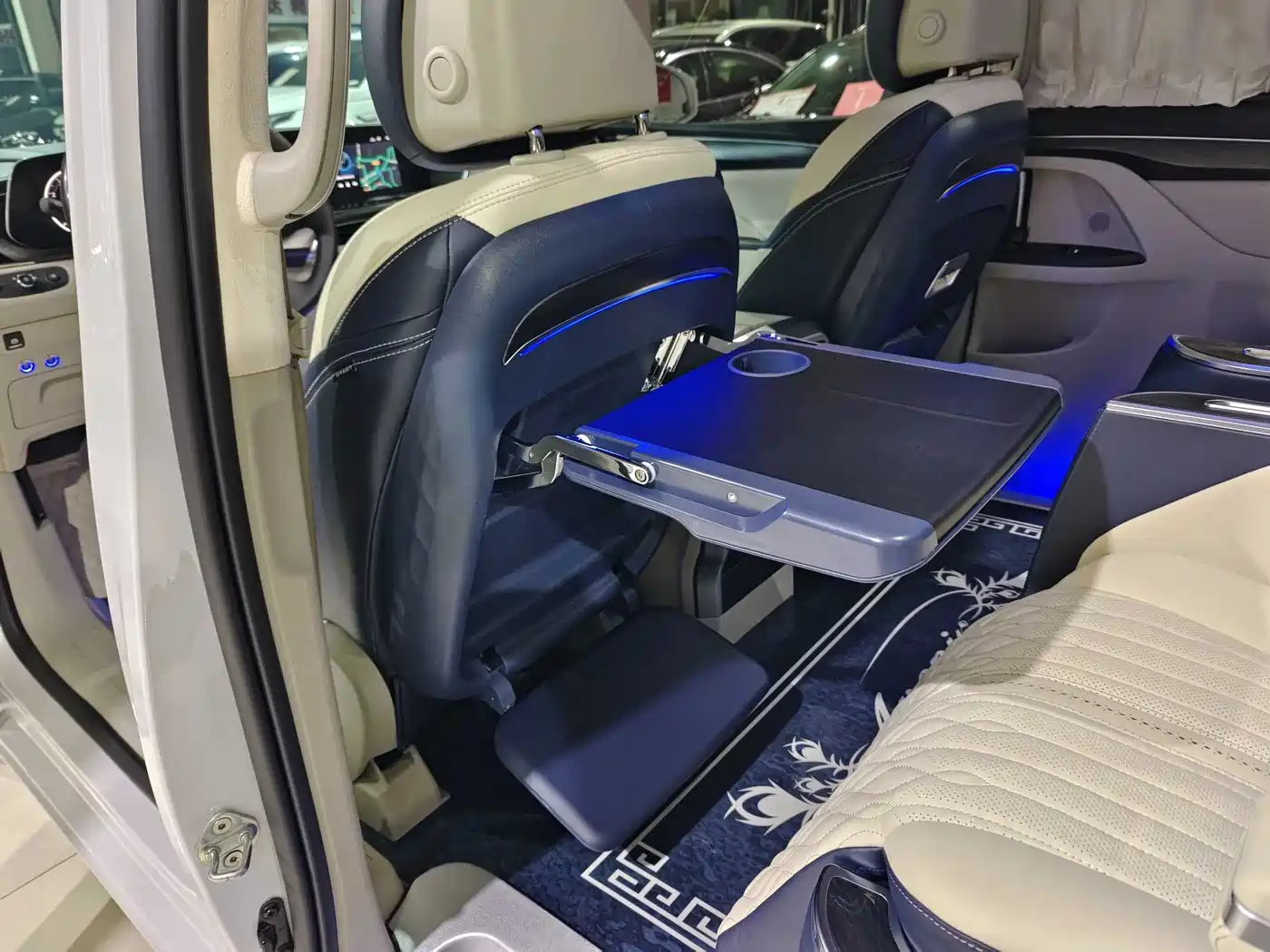 Buick GL8 2021 ES Landlord 653T Comfort фото 15