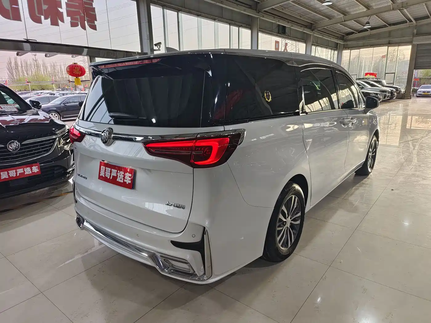 Buick GL8 2021 ES Landlord 653T Comfort фото 34