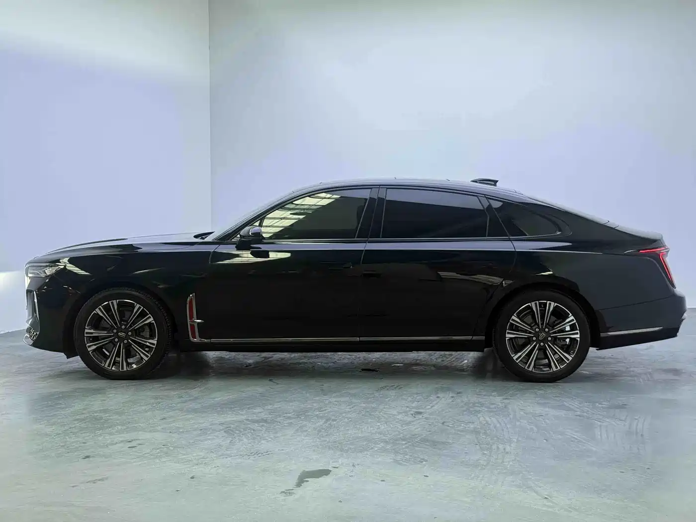 Hongqi H9 2024 2024 2.0T Qi Enjoy Private Fashion Edition