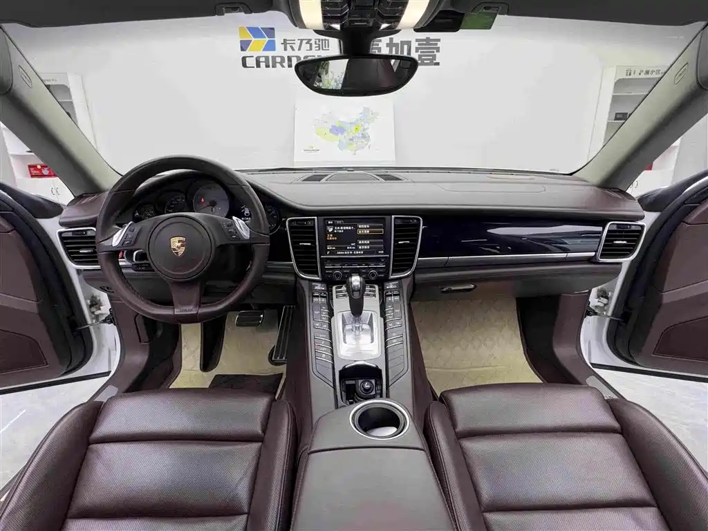 Фото 12 - Porsche Panamera