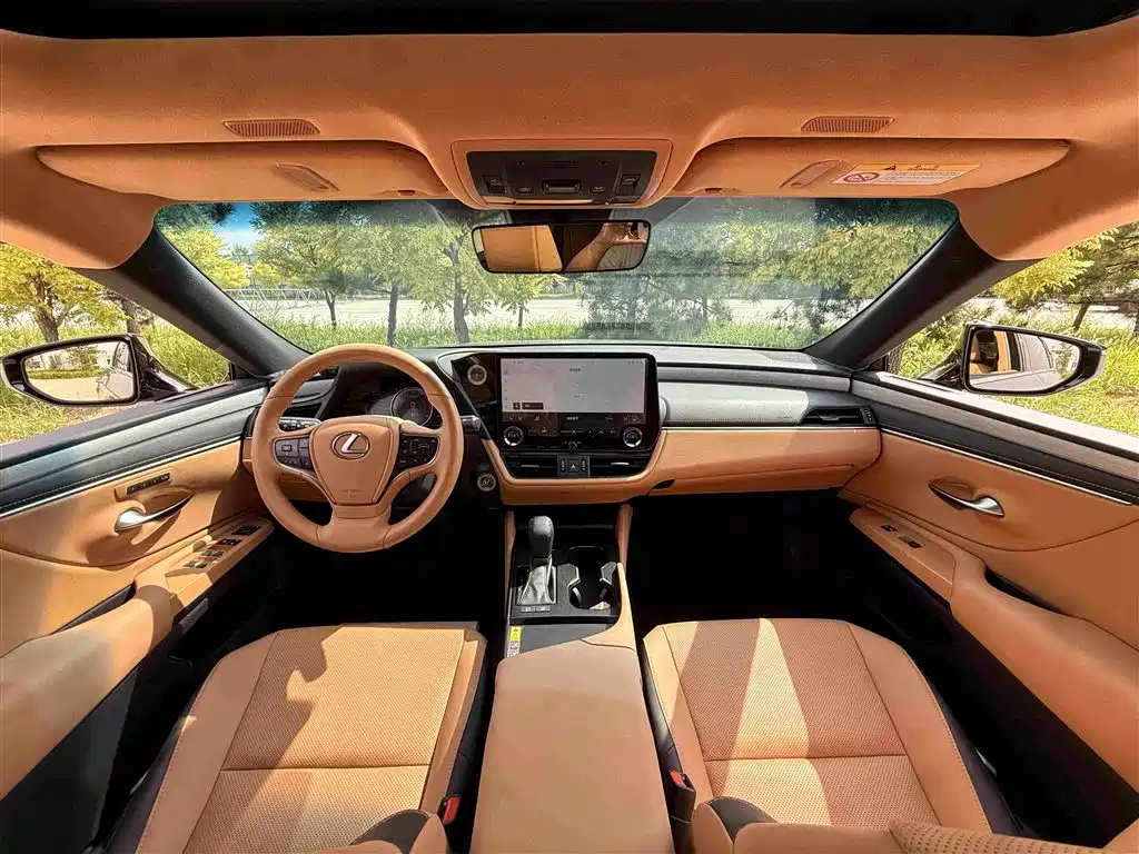 Lexus ES 2025 2025 200 Ultimate Edition