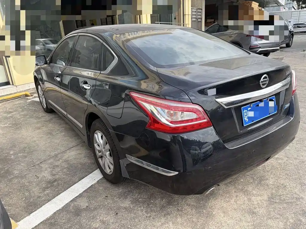 Фото 4 - Nissan Teana