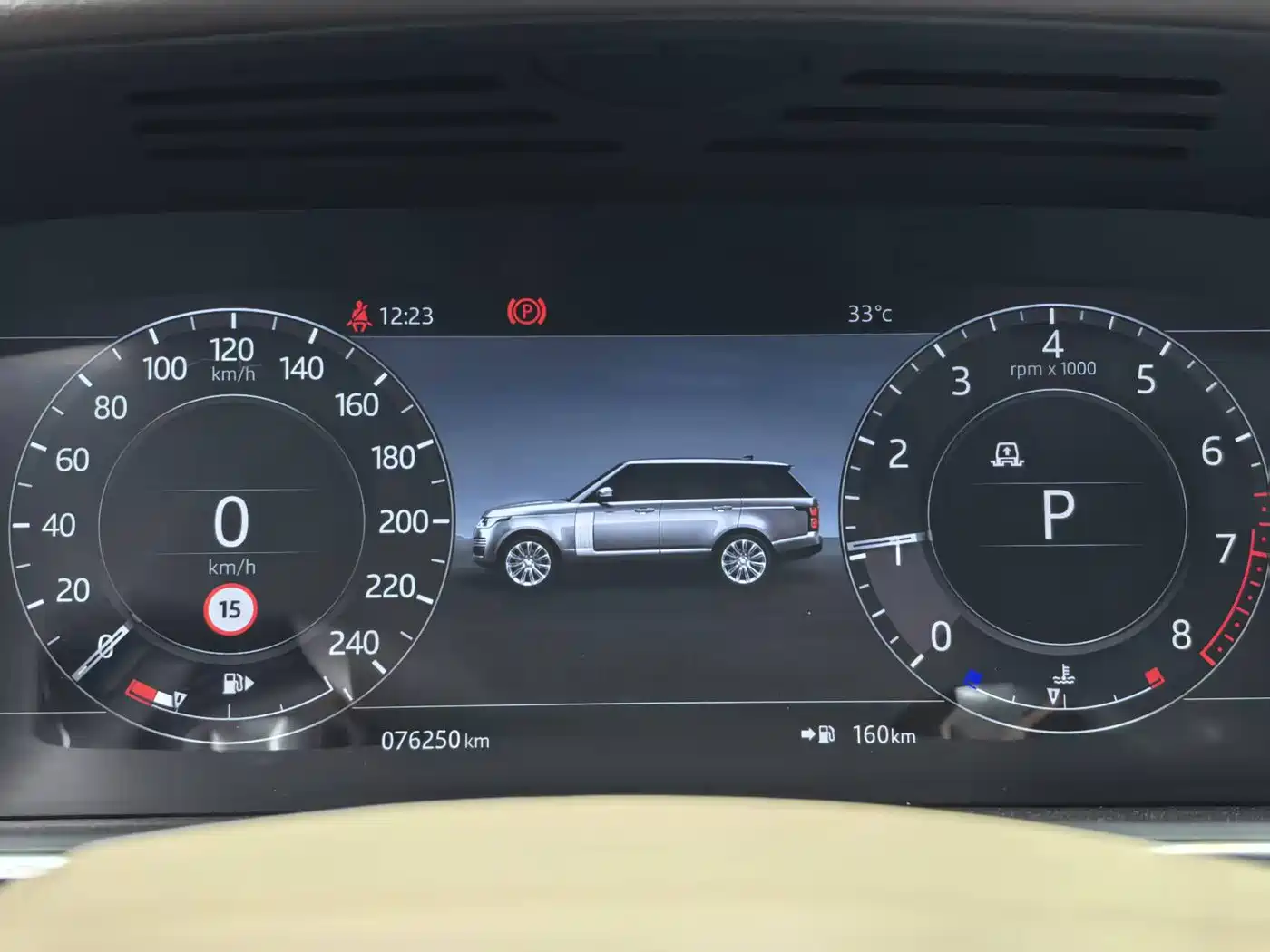 Land Rover Range Rover 2021 3.0 L6 Heritage Extended Classic Edition фото 15