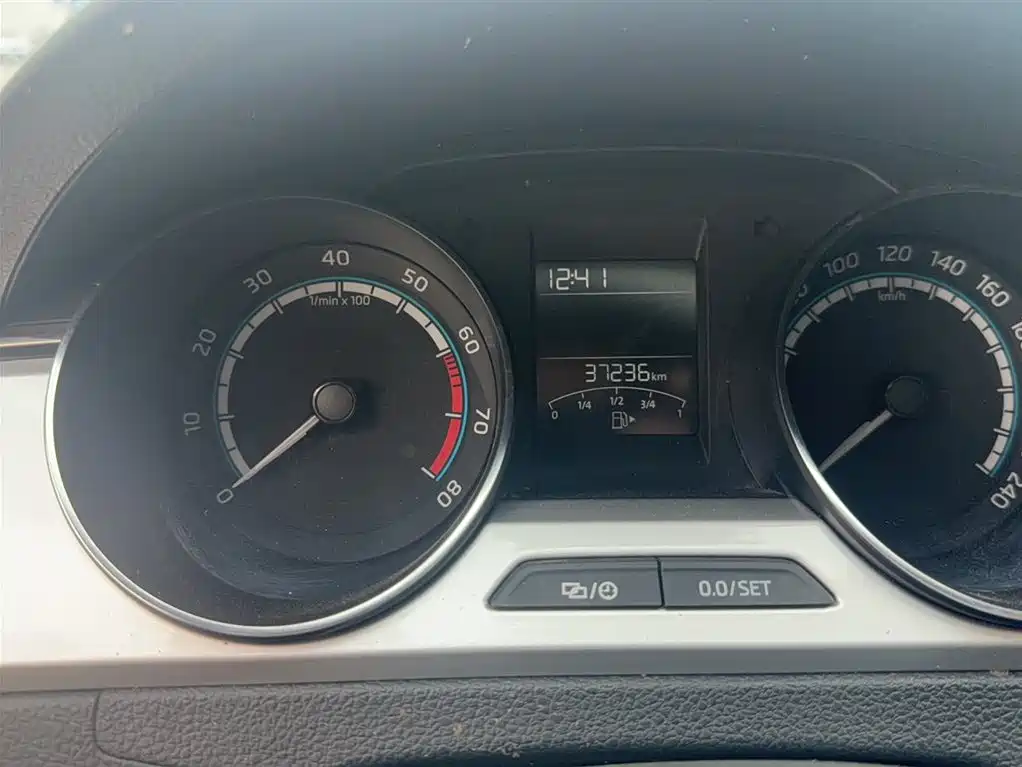 Škoda Rapid 2020 1.5L Manual Comfort фото 4
