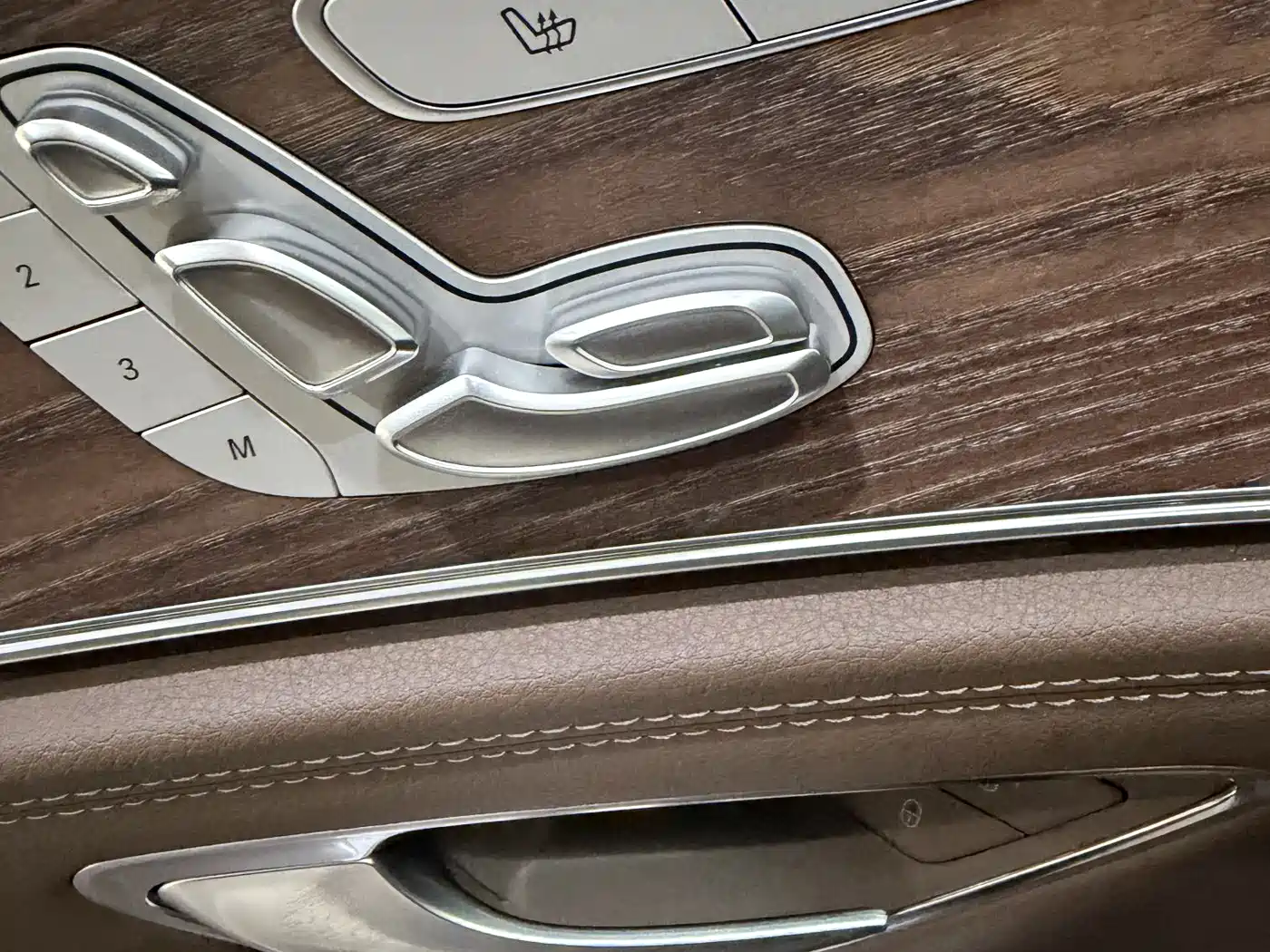 Mercedes-Benz E-Class 2023 E 300 L Fashion фото 8