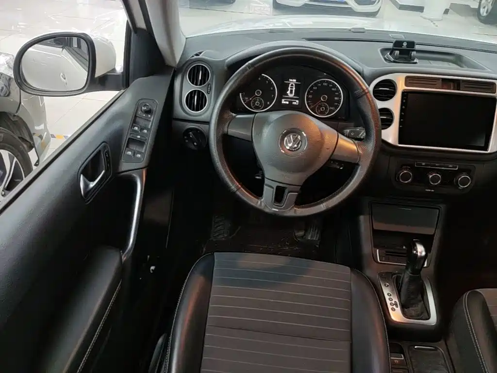 صورة 11 - Volkswagen Tiguan