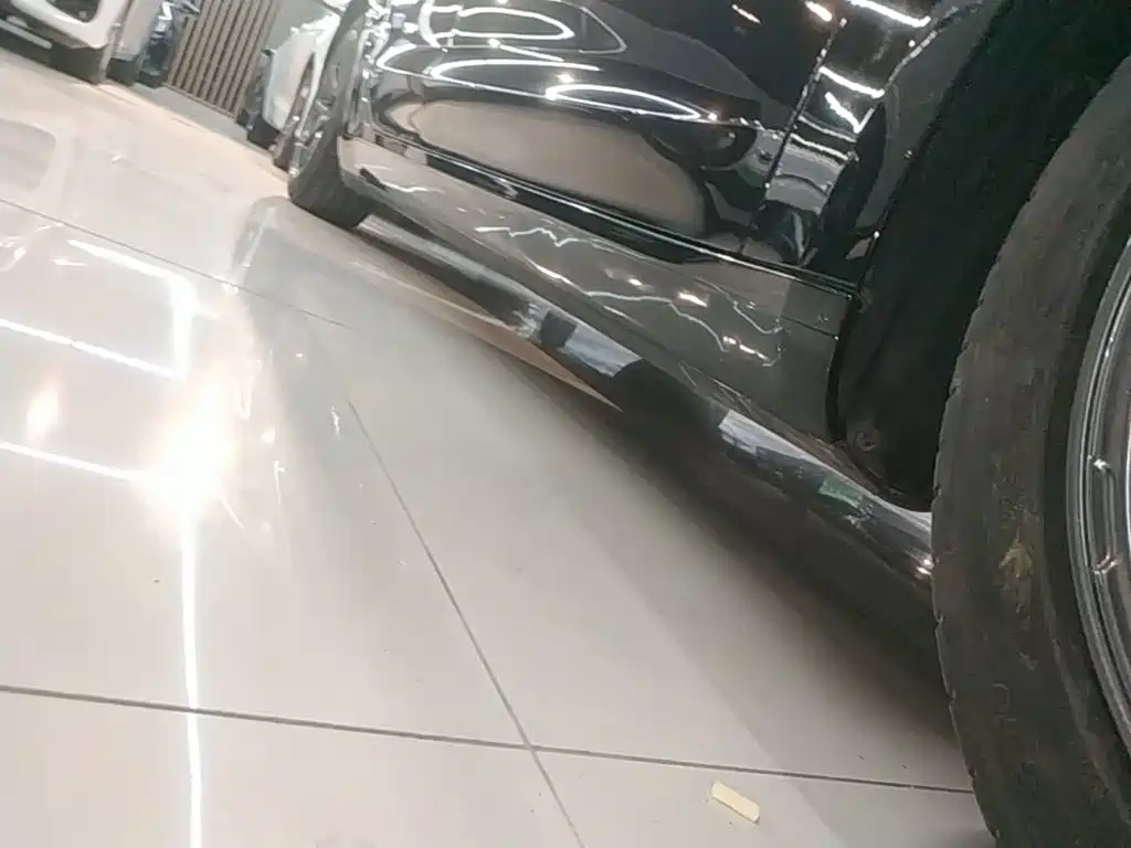 Фото 21 - Tesla Model 3